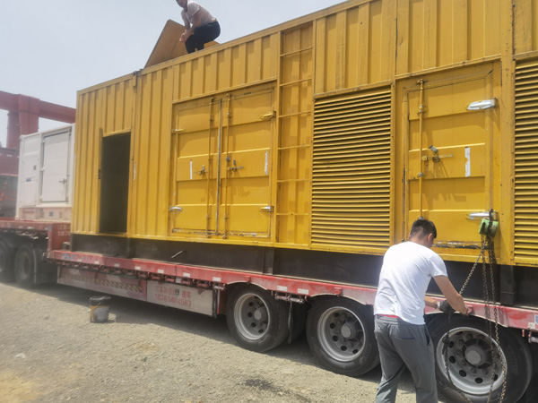 驿城除了负载情况和发动机维护,还有哪些因素会影响 200kw 柴油发电机的油耗?