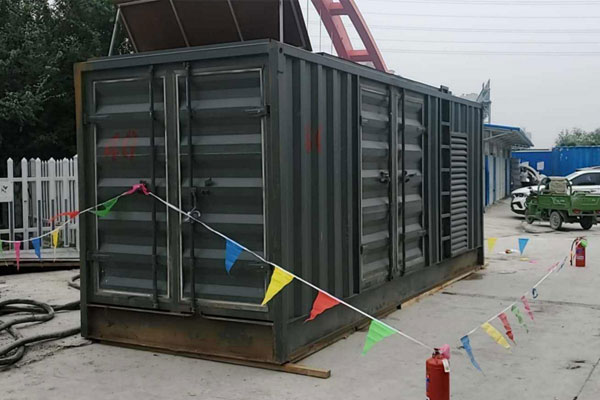 驿城发电机租赁空气滤清器多久更换一次？