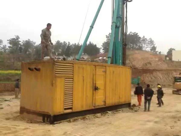 驿城如何判断水冷式机油散热器密封件是否需要更换？